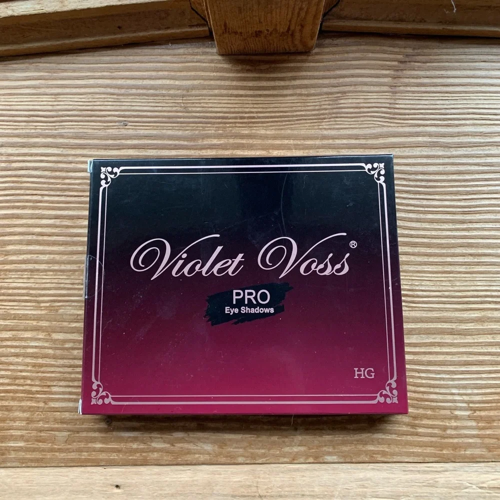 🎉HP🎉 New Violet Voss Holy Grail Eyeshadow Palette